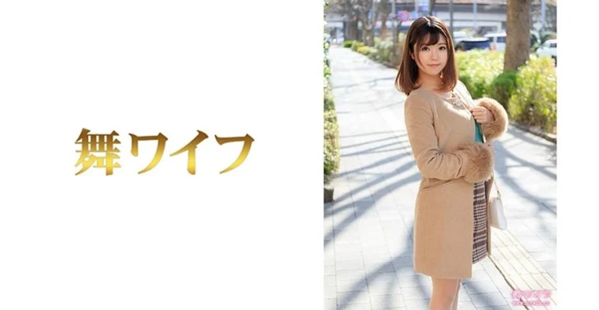国产AV 果冻传媒 妻子的谎言兄弟援助，只是为了强迫我老婆 白晶晶